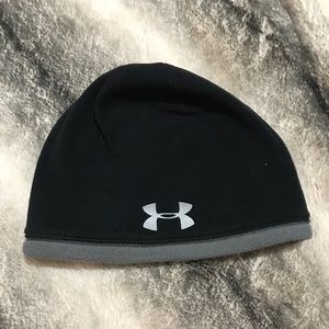 *sold* Under armour beanie
